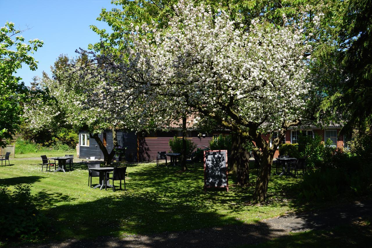 Lucy'S Inn Eesergroen Exterior foto